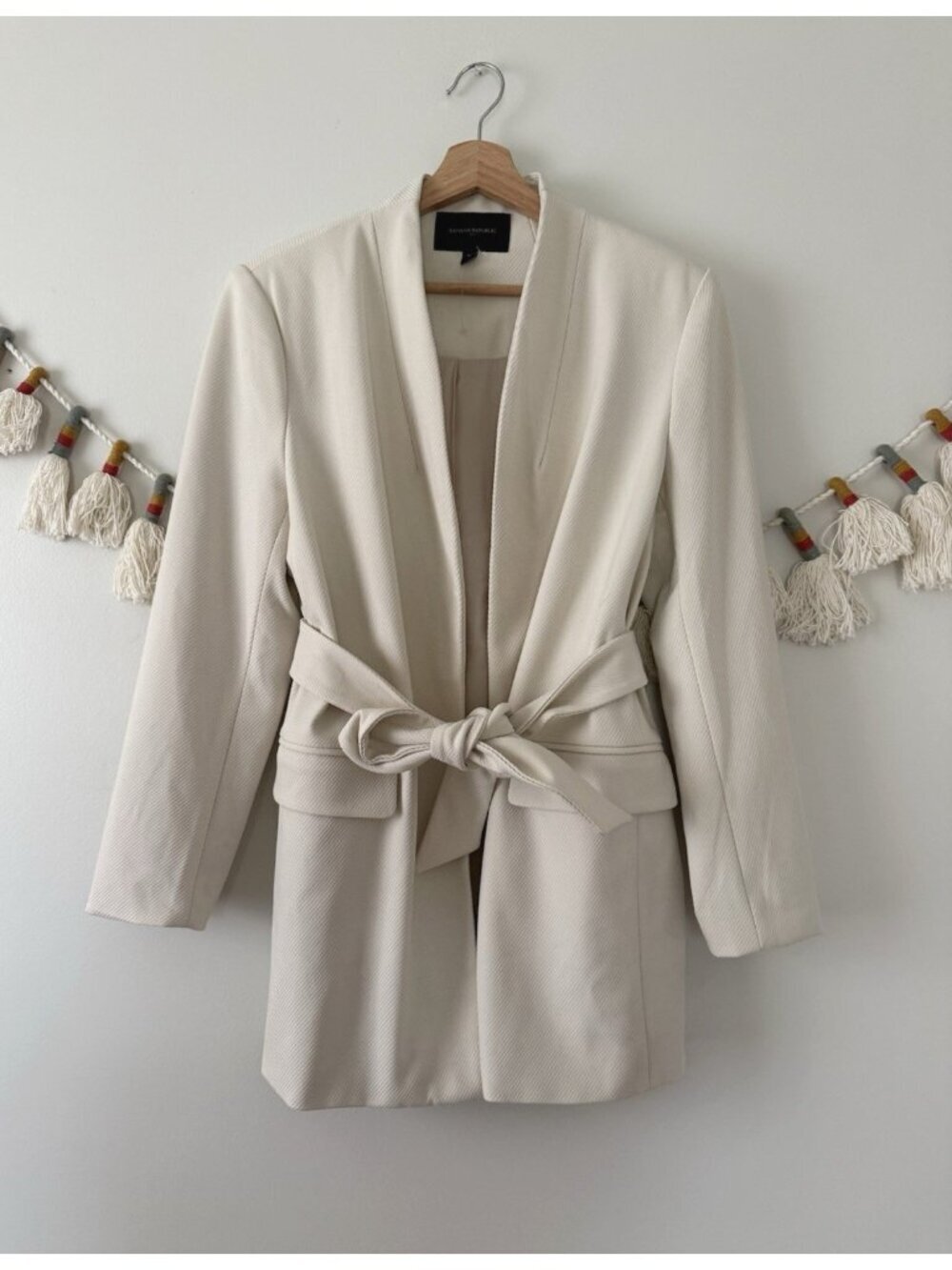 Banana Republic Factory Twill Collarless Transitional Cream Blazer Modest 10